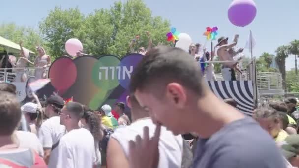 Tel Aviv Israel Junho 2022 Pessoas Marchando Desfile Anual Orgulho — Vídeo de Stock