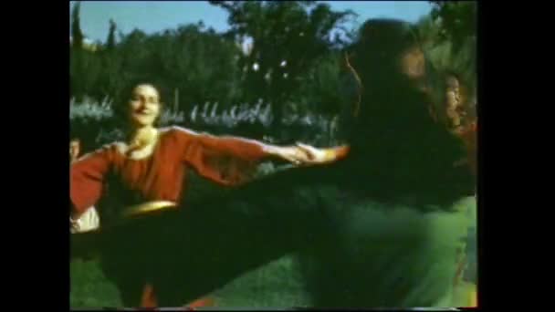 Menashe Heights Israel Circa 1940S Film Footage People Dancing Israeli — Αρχείο Βίντεο