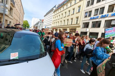Berlin / Almanya - 23 Eylül 2022: Berlin 'de Gelecek İçin Cuma Gösterileri.