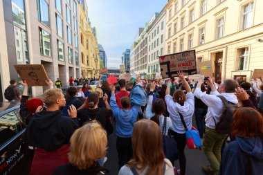 Berlin / Almanya - 23 Eylül 2022: Berlin 'de Gelecek İçin Cuma Gösterileri.