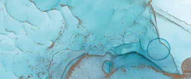 Alkol mürekkebi dokusu. Soyut el boyası mavi ve altın arkaplan.