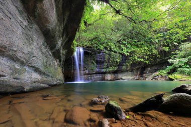 Wanggu Şelalesi Pingxi Bölgesi, New Taipei, Tayvan 'da bir şelale.