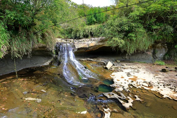 Cachoeira Yanjingdong Perto Cachoeira Shifen Uma Cachoeira Localizada Distrito Pingxi — Fotografia de Stock