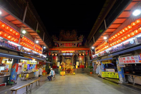 Ночной Рынок Dianji Temple Keelung Miaokou Килунге Тайвань — стоковое фото