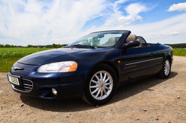 Chrysler Sebring Cabriolet 'in üstü açılır arabasının yüzü