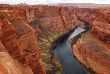 Colorado Nehri 'ndeki Horseshoe Virajı Glen Kanyonu yakınında.