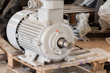 A large new high-power electric motor has been brought to the factory for further installation on equipment.
