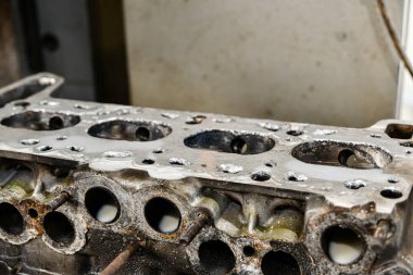 Silindir başlıklı argon kaynaklı ve mekanik.