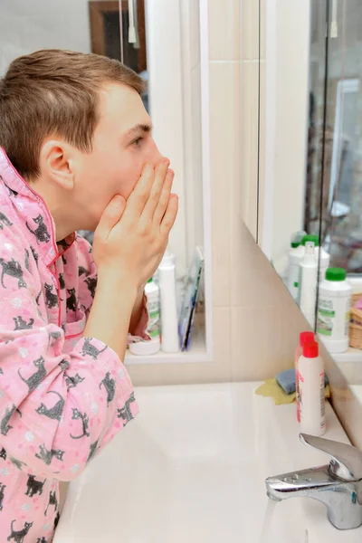 Young Man Washes His Face Water Tap Washbasin Wipes His — Stock Photo, Image