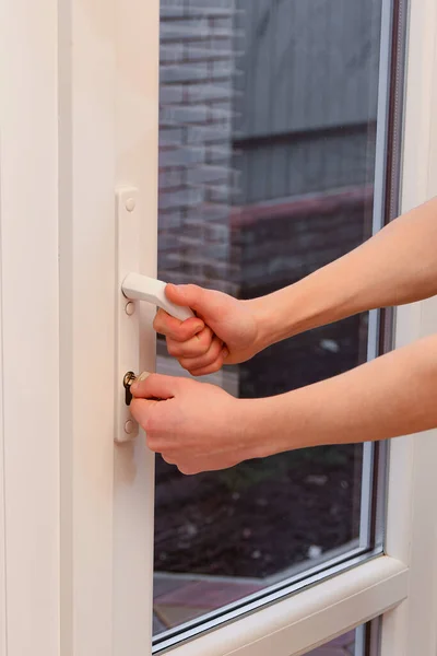 Man Opens Front Door Key — Stock Photo, Image