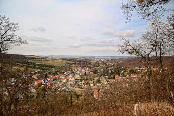 Paisagem Rural Saxony Anhalt Alemanha Com Cidade Stecklenberg Campos Prados — Fotografia de Stock
