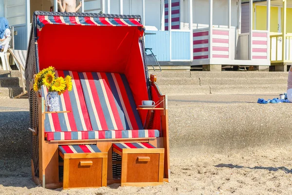 Traditional Strandkorb Beach Chair Southwold Beach Stockfoto