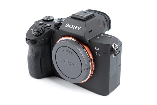 Ukraina Dniepropietrowsk 2020 Sony A7Iii Aparat Fotograficzny Izolowany Białym Tle — Zdjęcie stockowe