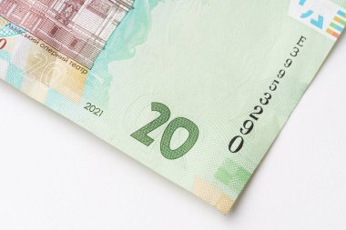 Yeşil etiketli çay poşeti. Bir beyazı izole ettim. Çay..