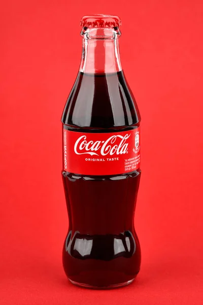 Dnipro Ucrânia 2022 Coca Cola Com Fundo Branco Coca Cola — Fotografia de Stock
