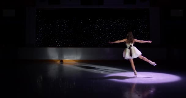 Ice Skater Gorgeous Girl Empty Dark Ice Rink Figure Skating — Wideo stockowe