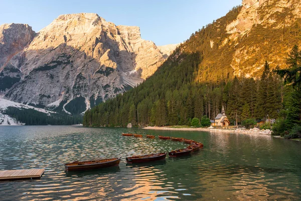 Amazing Sunrise View Lago Braies Pragser Wildsee Wooden Boats One — Fotografia de Stock