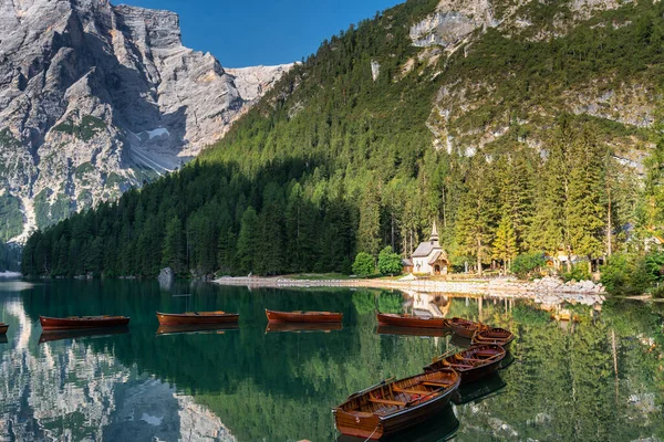 Amazing Sunrise View Lago Braies Pragser Wildsee Wooden Boats One — Fotografia de Stock