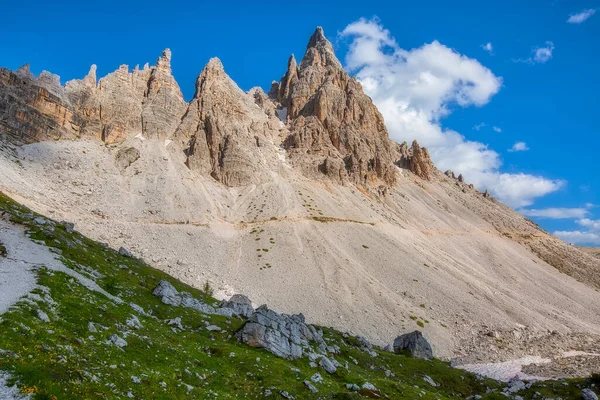 Krásná Letní Scenérie Národním Parku Tre Cime Lavaredo Italských Dolomitách — Stock fotografie