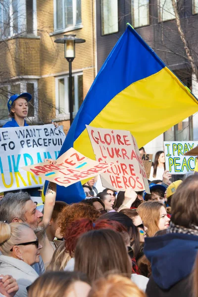 Brüzsel Belgium Mart 2022 Ukrayna Savaş Ukrayna Nın Yüzlerce Destekçisi — Stok fotoğraf
