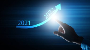 2021 'den 2022' ye kadar büyüyen bir ok grafiğine tıklıyor