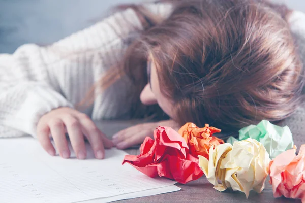 Woman Sleeping Desktop Front Crumpled Pieces Paper — Stock Photo, Image