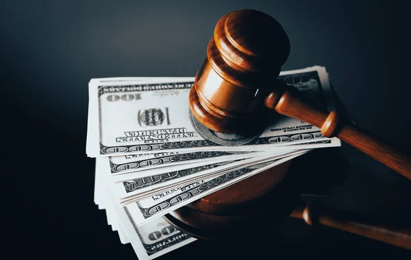 Soudce Gavel Dolary Obchod Finance Korupci Peníze Finanční Zločiny — Stock fotografie