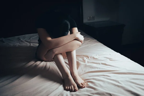 Ragazza Depressa Non Riesce Dormire Fino Tardi Notte Stanca — Foto Stock