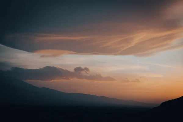 Zataženo Krásné Nebe Při Západu Slunce — Stock fotografie