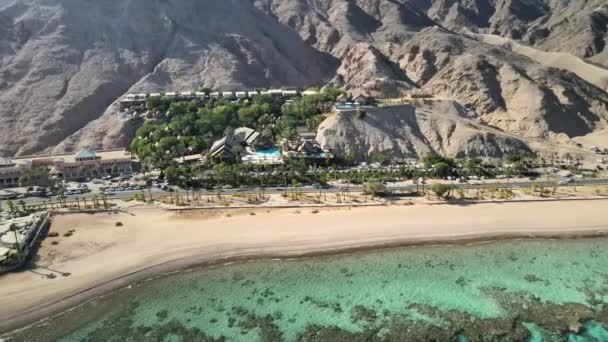 이스라엘의 최남단에 위치 한 휴양지 인에일 랏에 있는 난초 호텔 과 리조트 — 비디오