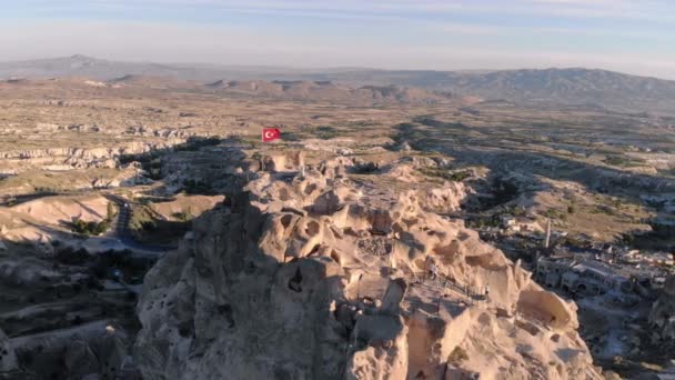 Widok z lotu ptaka na twierdzę Uchisar. — Wideo stockowe