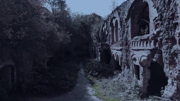 Gloomy ruins in moonlight. — Stock Video