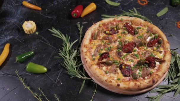 Close-up pizza vegan. — Vídeo de Stock