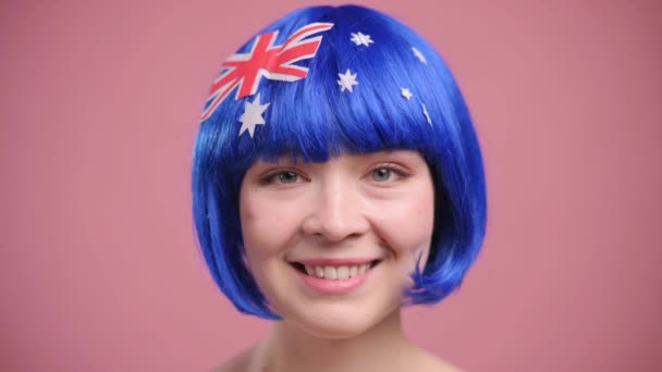 Australisk patriot kvinna. — Stockvideo