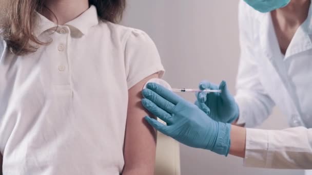 Vaccinazione dei bambini. — Video Stock