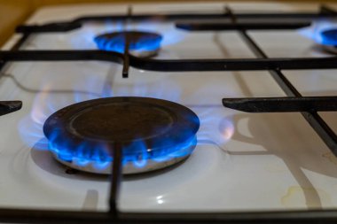 Gaz ocağında yanan ocaklar, evlerin ücretlerinin artması, vatandaşların artan enflasyon maliyetleri... 