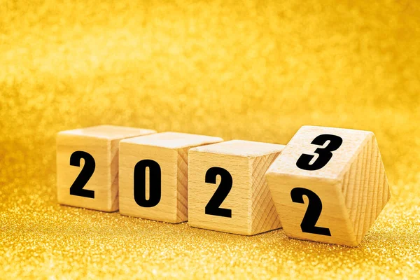 Rok 2022 2023 Numery Drewnianych Klockach Wesołych Świąt Szczęśliwego Nowego — Zdjęcie stockowe