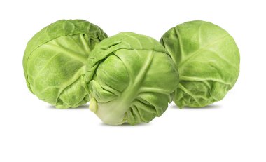 Beyaz arka planda taze Brüksel lahanası.