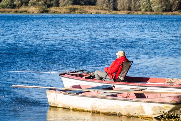 Novi Sad Sırbistan Mayıs 2016 Tuna Kıyılarında Tahta Bir Teknede — Stok fotoğraf