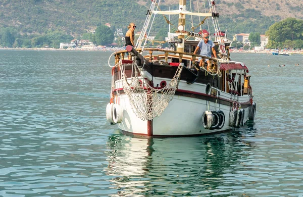 Herceg Novi Montenegro Agosto 2021 Barco Turístico Madera Bahía Kotor — Foto de Stock