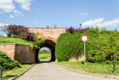 Petrovaradin kalesinin üst kısmından çıkın..