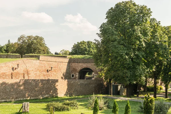 Belgrad, Sırbistan - 29 Temmuz 2014: Sırbistan 'ın başkenti Belgrad' daki Kalemegdan 'daki Eski Kale.