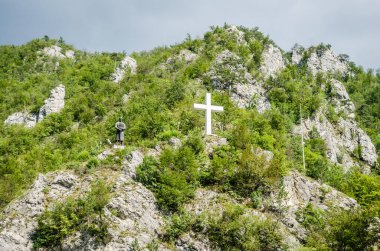 16 Ağustos 2014. Bosna-Hersek. Bosna-Hersek. Viegrad, Bosna-Hersek 'in Sırp Cumhuriyeti' nin doğusundaki Drina nehir havzasında bulunan nüfuslu bir yer. Višegrad yakınlarındaki Dobrun Ortodoks manastırı