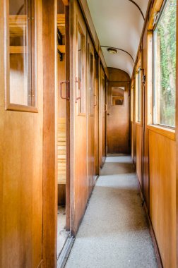 Sarganska Osmica Shargan 8-Sırbistan seferi. Eski Yugoslavya 'nın eski, ahşap vagonları..