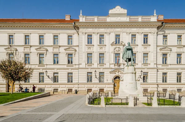 Pecs Hungary October 2018 Statue Lajos Kossuth Governmental Building Pecs — Stock fotografie