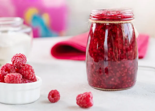 Fresh Raspberries Jam Jar Berries Light Background Good Healthy Breakfast — Stockfoto