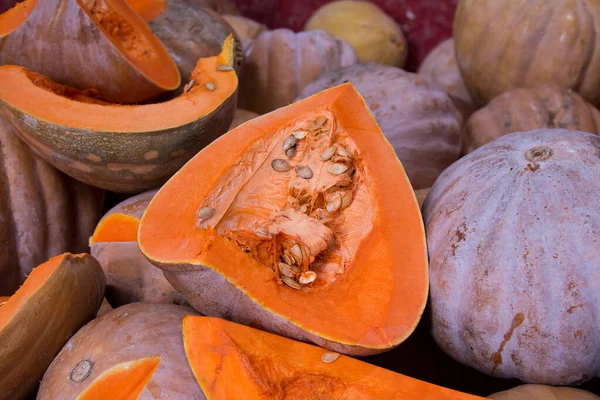 Olgun balkabağı yiyecek pazarını kesti..