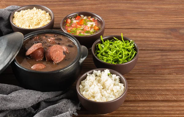 Feijoada Tipik Brezilya Yemekleri Geleneksel Brezilya Yemekleri Siyah Fasulyeden Yapılır — Stok fotoğraf