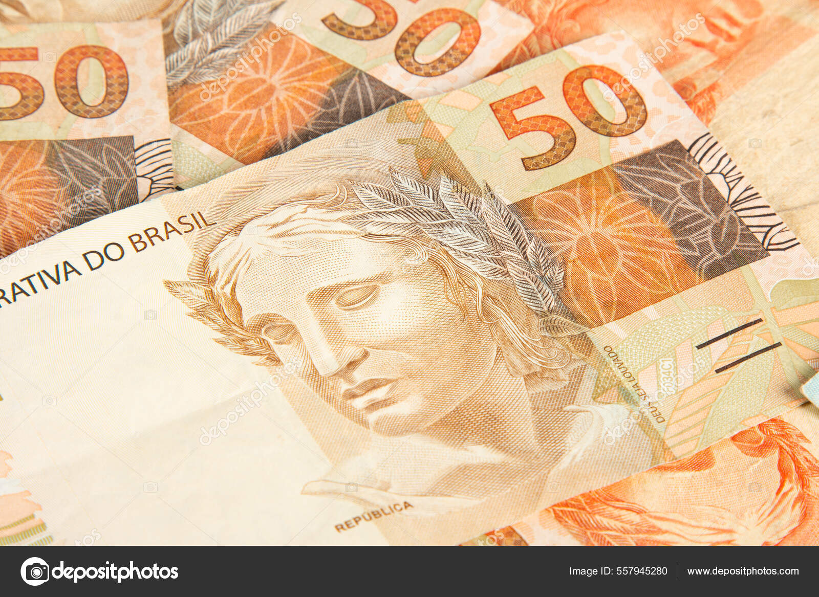巴西货币50雷亚尔的钞票巴西金融概念——图库图片© gustavomello162.hotmail.com #557945280