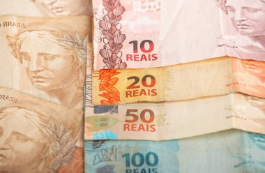Brezilya parası işte. Brezilyalı gerçek banknotlar. finans kavramı.